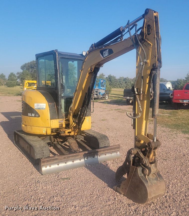 image for item KS9142 2007 Caterpillar 303.5C CR  mini excavator