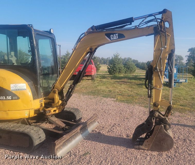 image for item KS9142 2007 Caterpillar 303.5C CR  mini excavator
