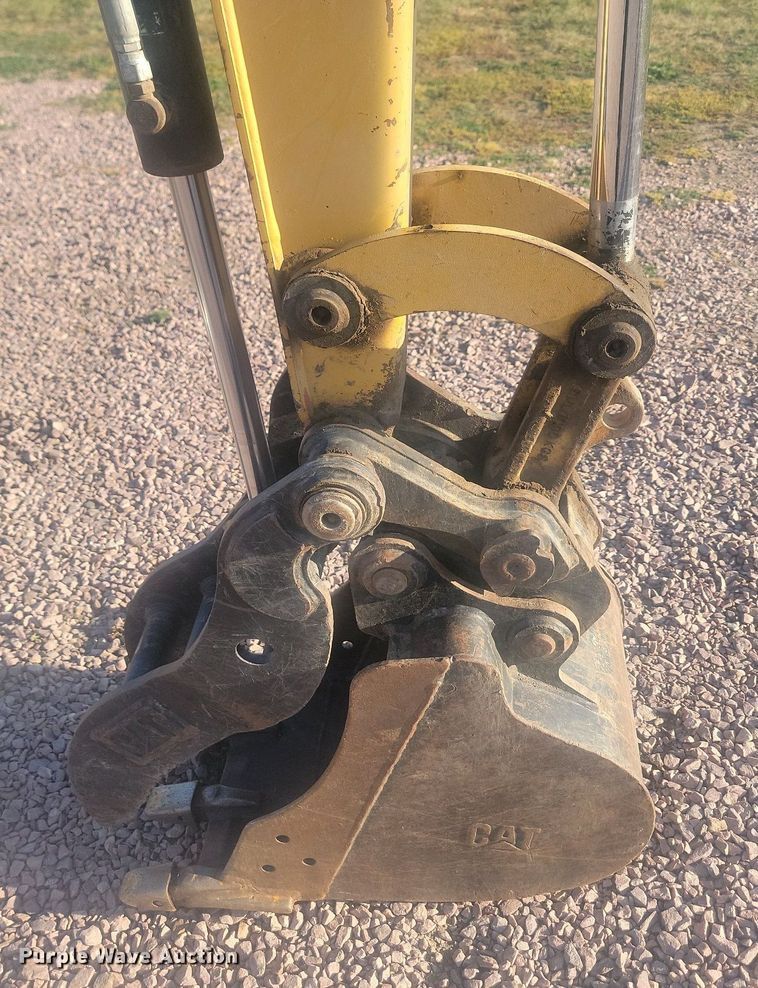 image for item KS9142 2007 Caterpillar 303.5C CR  mini excavator