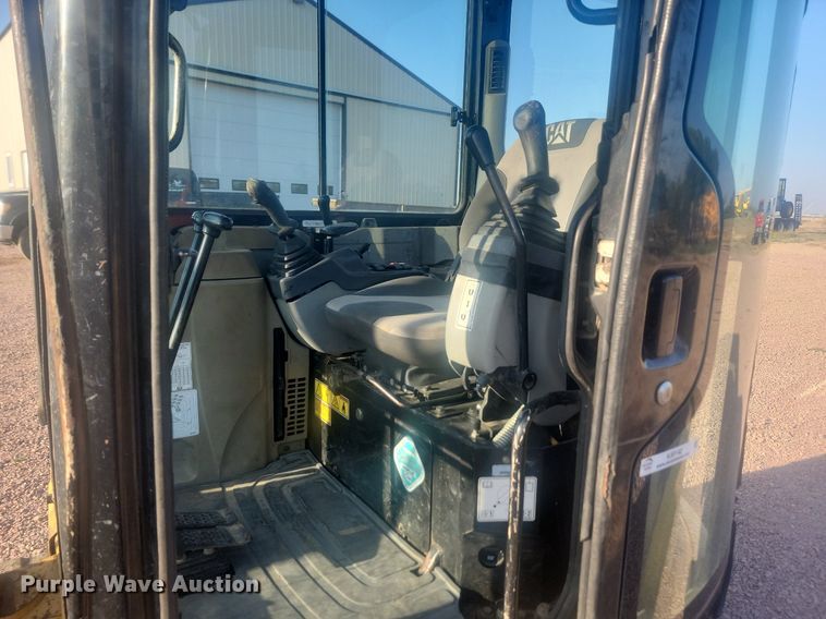 image for item KS9142 2007 Caterpillar 303.5C CR  mini excavator