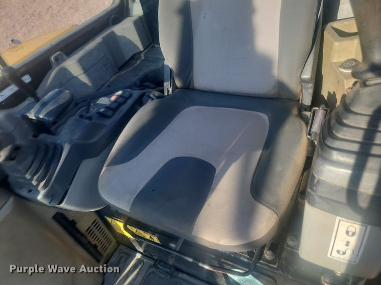 image for item KS9142 2007 Caterpillar 303.5C CR  mini excavator