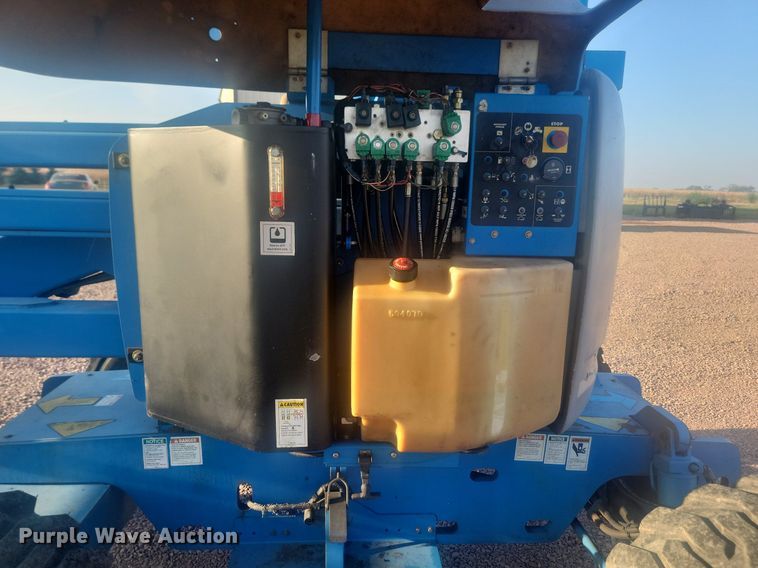 image for item KS9143 2002 Genie Z-45/25  boom lift