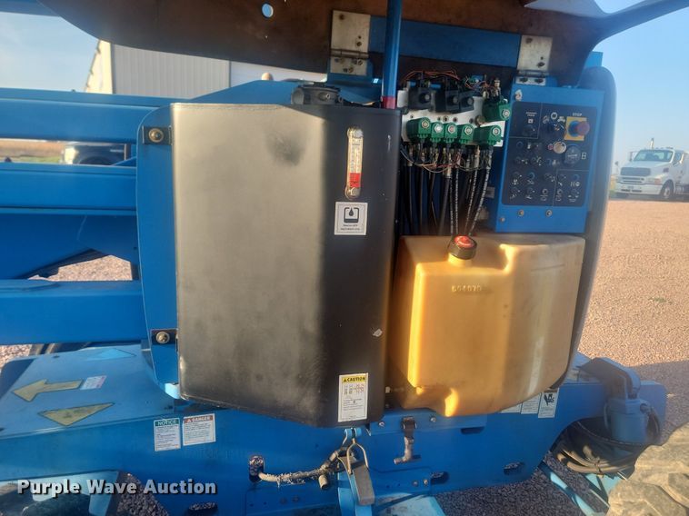 image for item KS9143 2002 Genie Z-45/25  boom lift