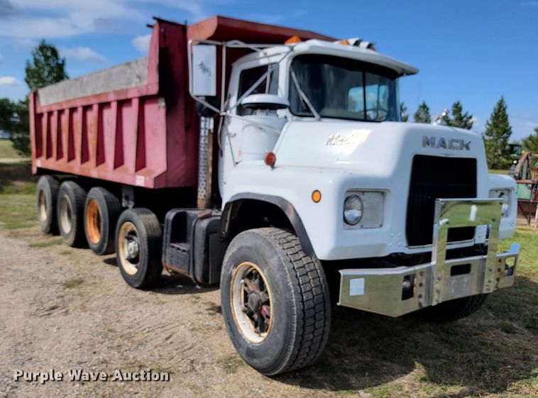 image for item KS9157 1980 Mack  dump truck