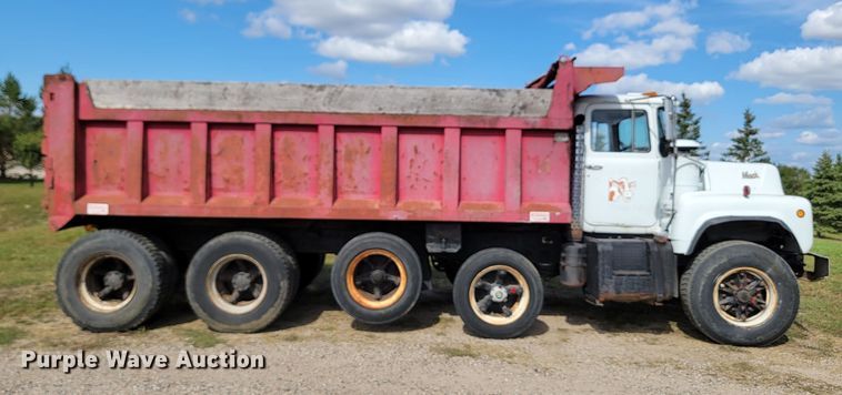 image for item KS9157 1980 Mack  dump truck