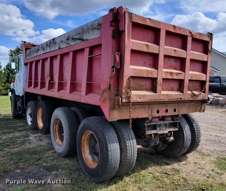 image for item KS9157 1980 Mack  dump truck