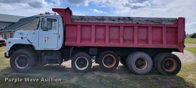 image for item KS9157 1980 Mack  dump truck