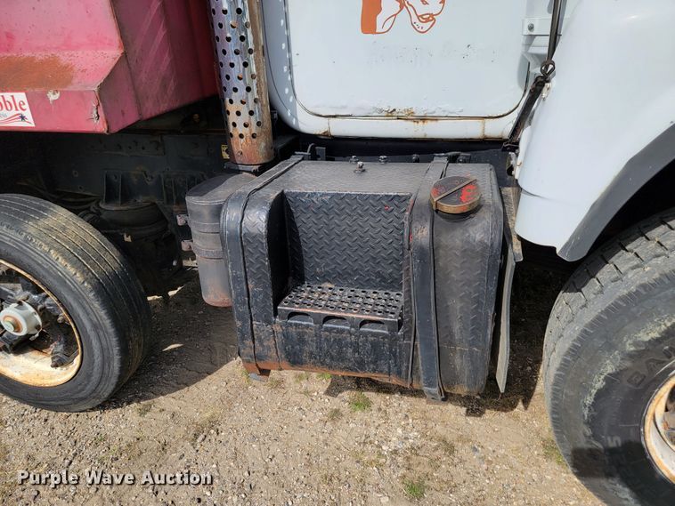 image for item KS9157 1980 Mack  dump truck