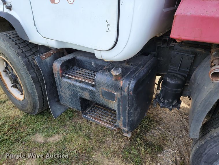 image for item KS9157 1980 Mack  dump truck