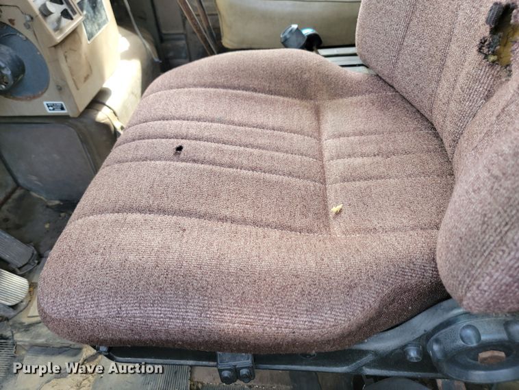 image for item KS9157 1980 Mack  dump truck