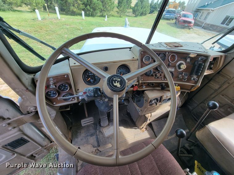 image for item KS9157 1980 Mack  dump truck