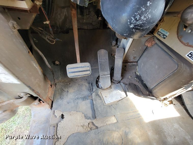 image for item KS9157 1980 Mack  dump truck