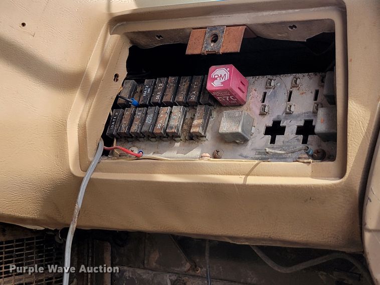 image for item KS9157 1980 Mack  dump truck