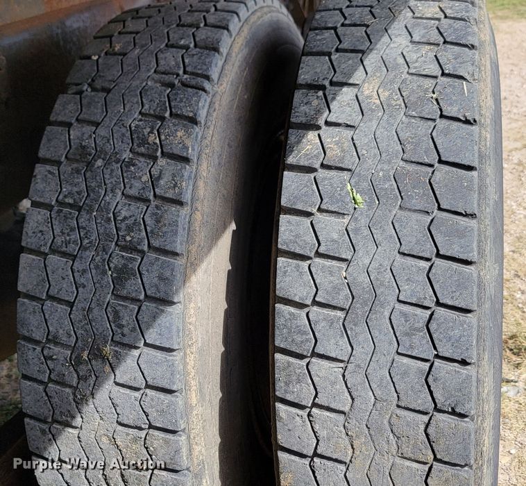 image for item KS9157 1980 Mack  dump truck