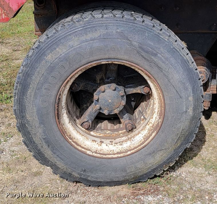 image for item KS9157 1980 Mack  dump truck