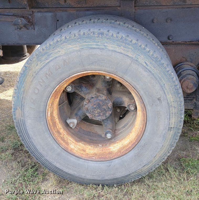 image for item KS9157 1980 Mack  dump truck