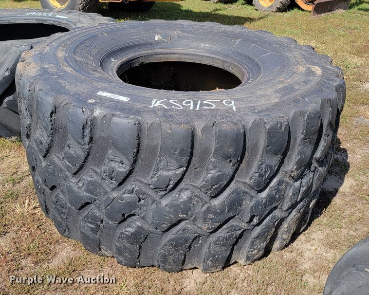 image for item KS9159 Goodyear  875/65R29 tire