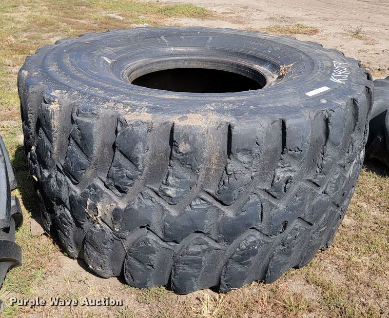 image for item KS9159 Goodyear  875/65R29 tire