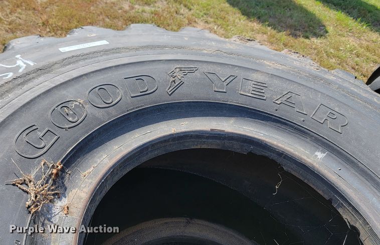 image for item KS9159 Goodyear  875/65R29 tire