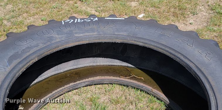 image for item KS9163 (11) tires