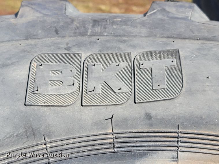 image for item KS9164 (8) 14.00-24 tires