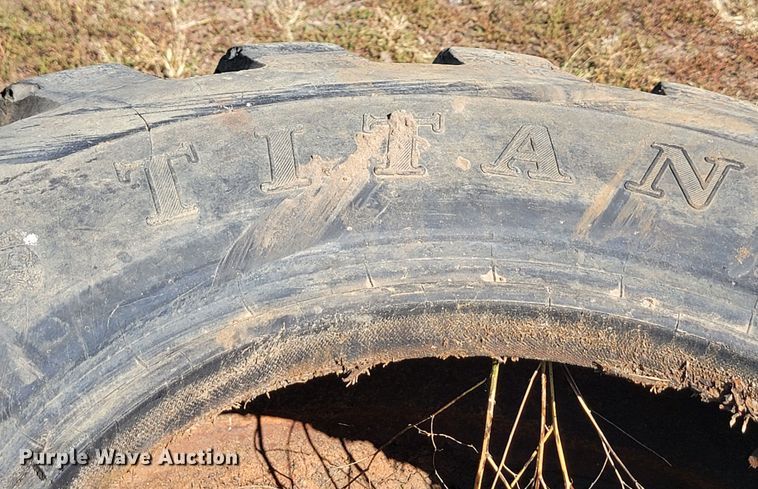 image for item KS9165 (6) 17.5-25 tires