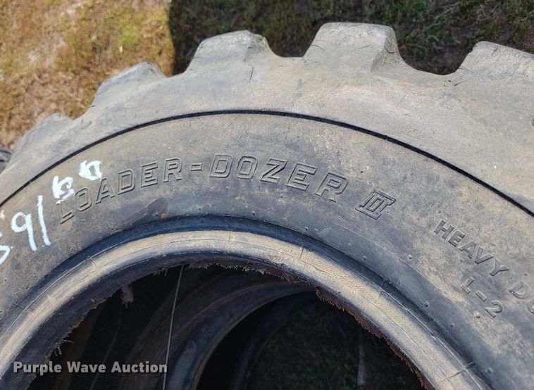 image for item KS9165 (6) 17.5-25 tires