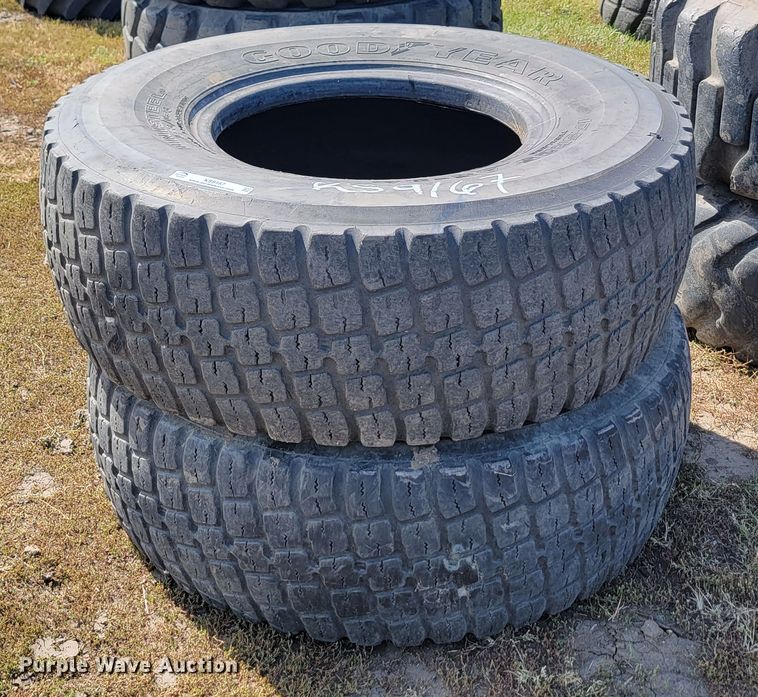 image for item KS9167 (2) Goodyear 17.5R25 tires