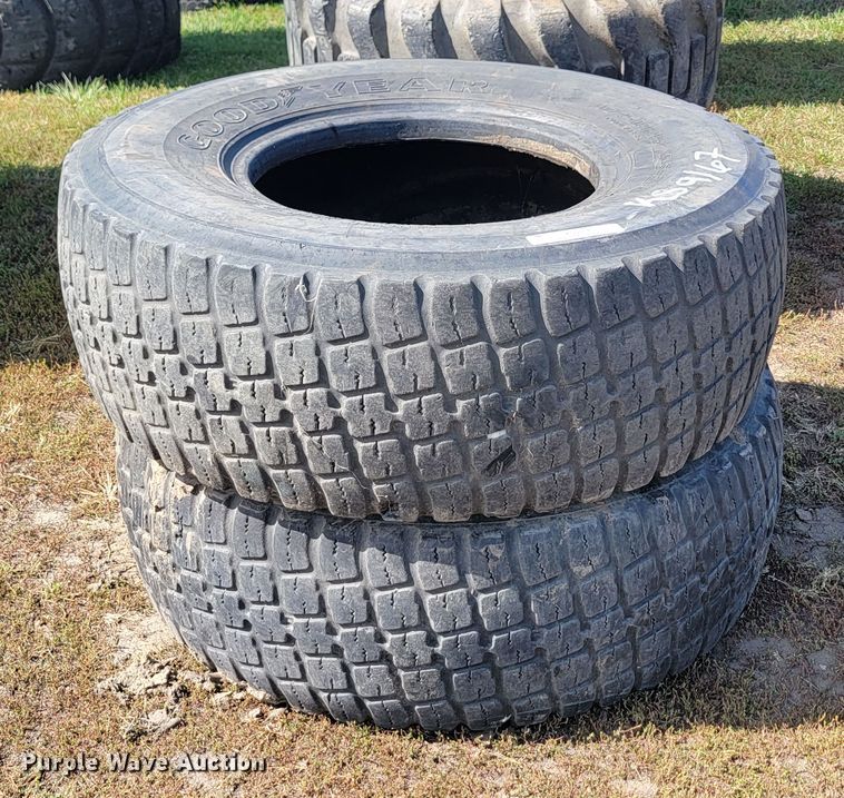 image for item KS9167 (2) Goodyear 17.5R25 tires