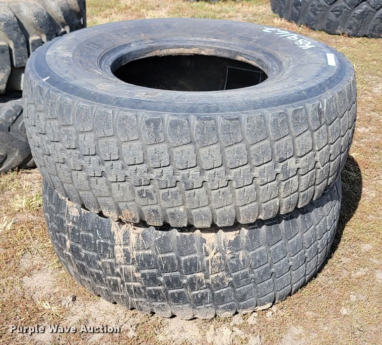 image for item KS9167 (2) Goodyear 17.5R25 tires