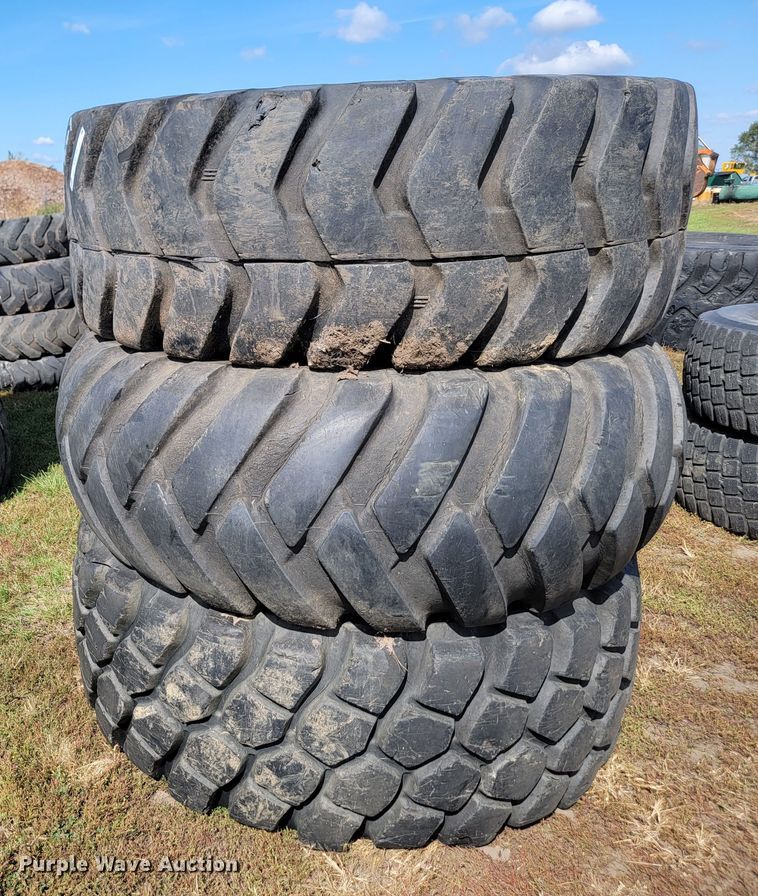 image for item KS9169 (3) 23.5-25 tires