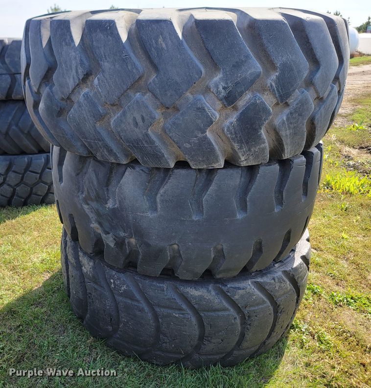 image for item KS9169 (3) 23.5-25 tires