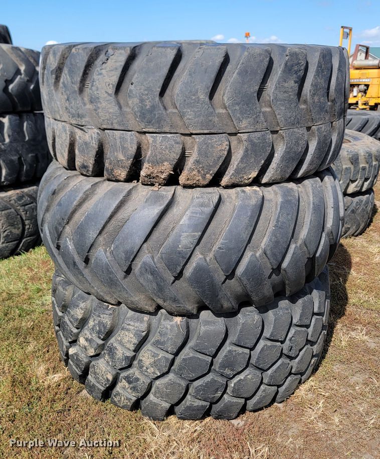 image for item KS9169 (3) 23.5-25 tires
