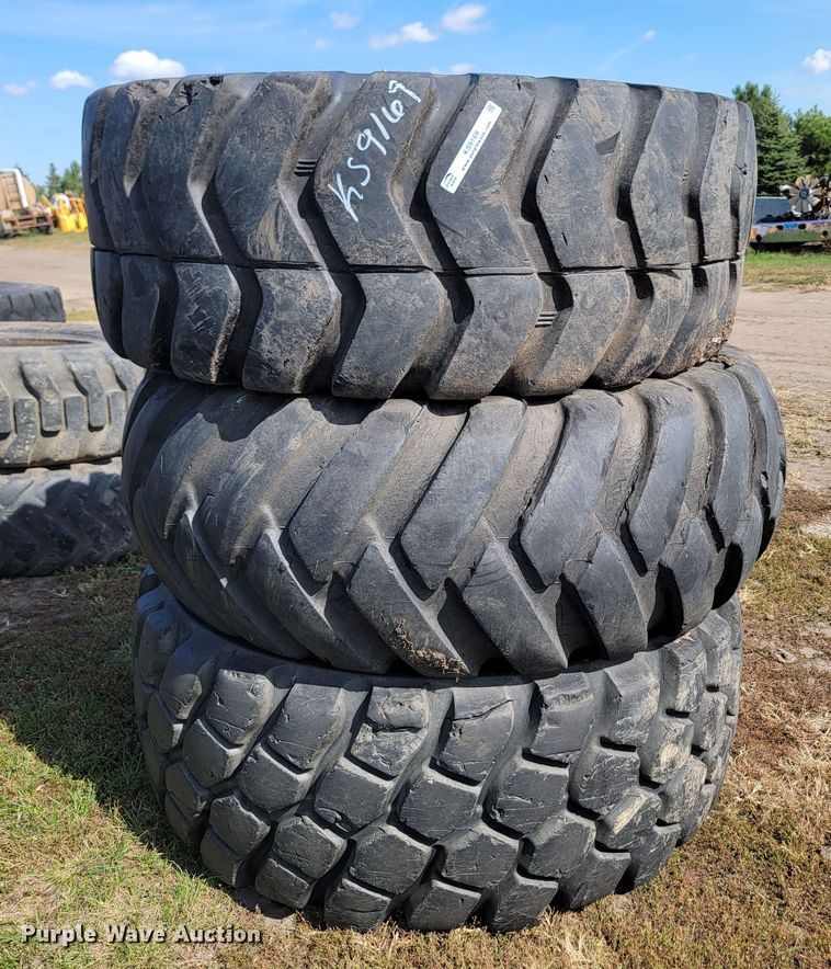 image for item KS9169 (3) 23.5-25 tires