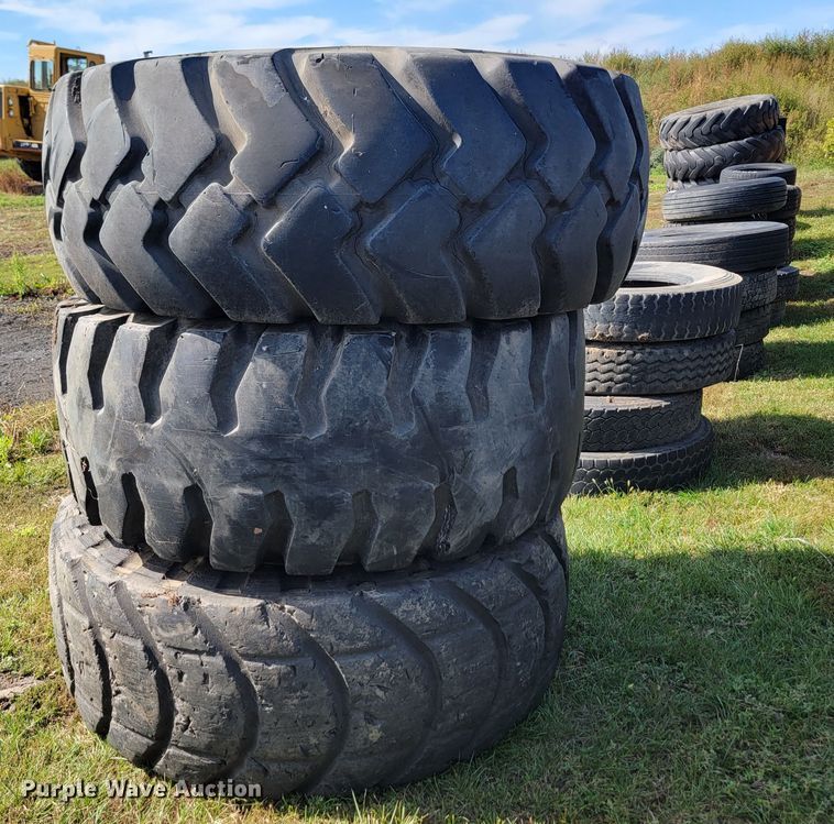 image for item KS9170 (3) 23.5-25 tires