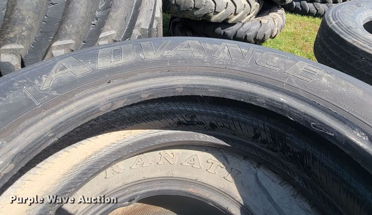 image for item KS9173 (22) tires