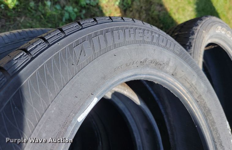 image for item KS9173 (22) tires
