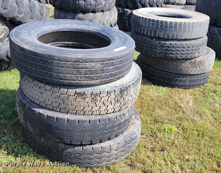 image for item KS9173 (22) tires