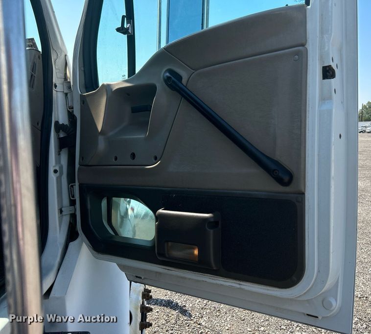 image for item KW9083 2006 Sterling Acterra  crane truck