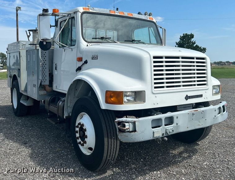 image for item KW9097 2001 International 4700  reel truck