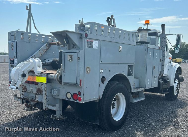 image for item KW9097 2001 International 4700  reel truck