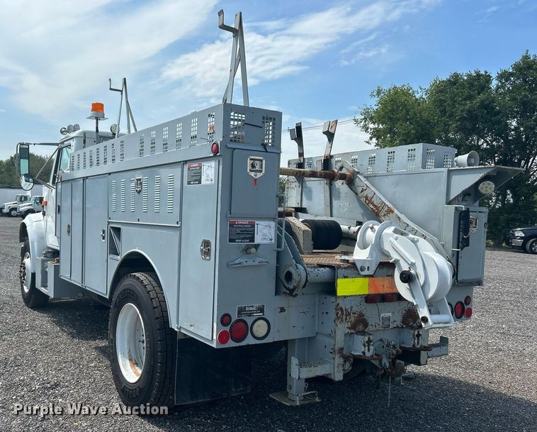 image for item KW9097 2001 International 4700  reel truck