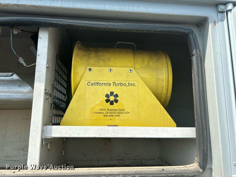 image for item KW9097 2001 International 4700  reel truck