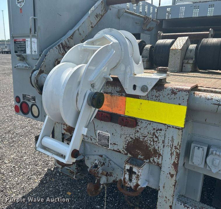 image for item KW9097 2001 International 4700  reel truck