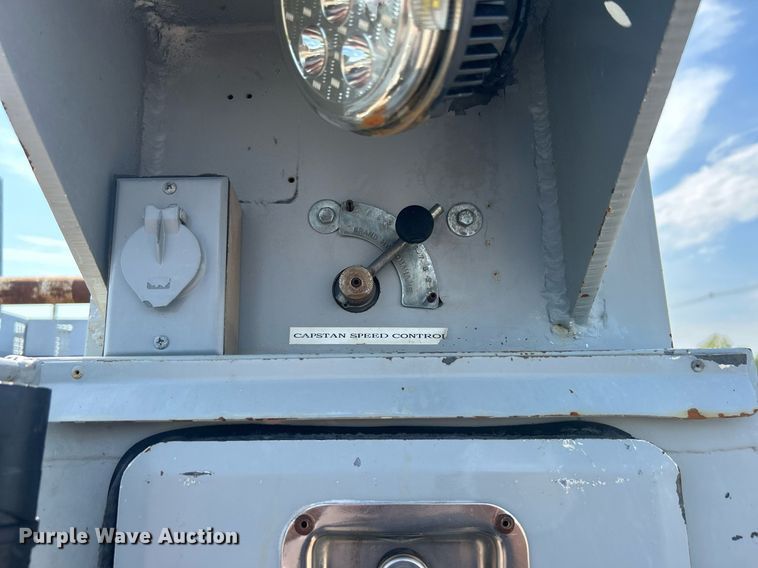 image for item KW9097 2001 International 4700  reel truck