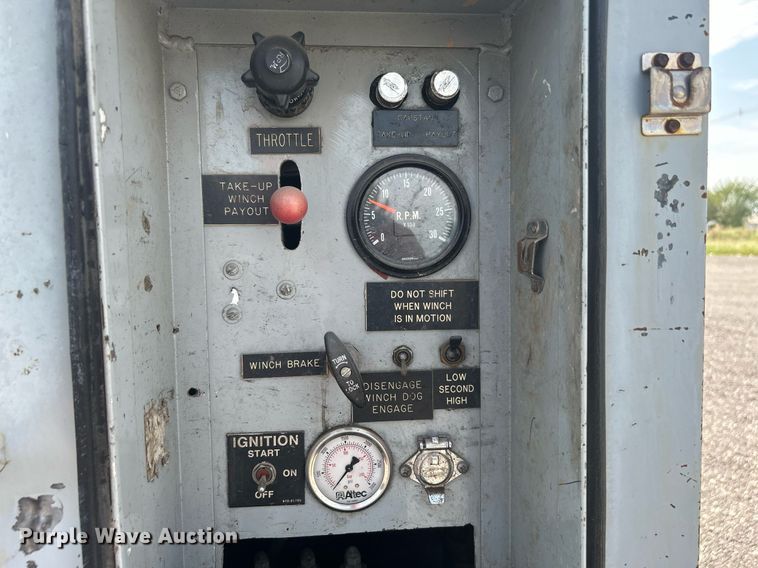 image for item KW9097 2001 International 4700  reel truck