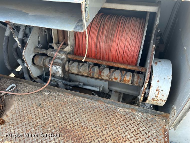 image for item KW9097 2001 International 4700  reel truck