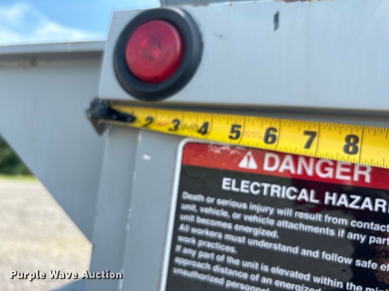 image for item KW9097 2001 International 4700  reel truck