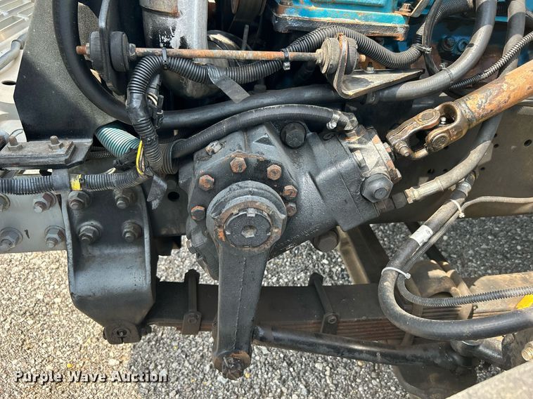 image for item KW9097 2001 International 4700  reel truck