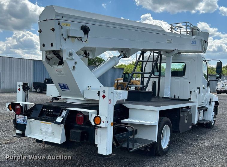 image for item KW9224 2010 Hino 238  bucket truck